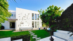 Villa Le 15 - Luxurious Architect Designed House in Cannes